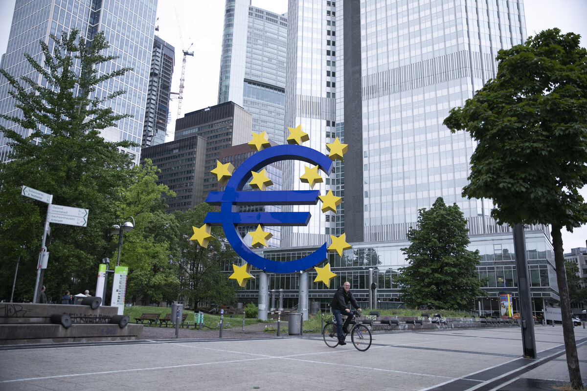 Здание ЕЦБ (Европейский Центробанк) во Франкфурте