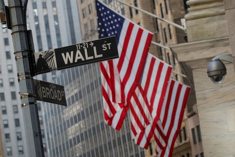 Рынок акций  США закрылся падением, Доу-Джонс спустился на 0,42 %